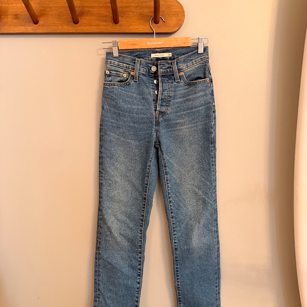 Levi’s wedgie 24x28 nwot